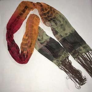 Beautiful fringe scarf, ombré effect design
